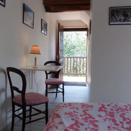 Le Moulin De La Planche Bed & Breakfast Cerelles Exterior photo